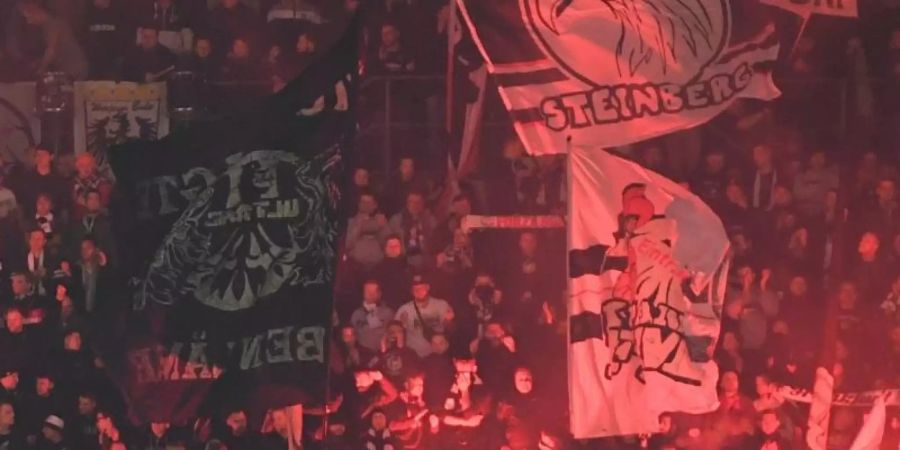 Während der Partie gegen Inter Mailand hatten Eintracht-Fans Pyrotechnik gezündet. Foto: Arne Dedert