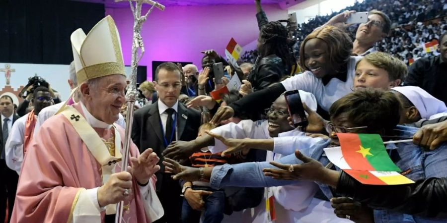 Papst Franziskus feiert Messe in Rabat