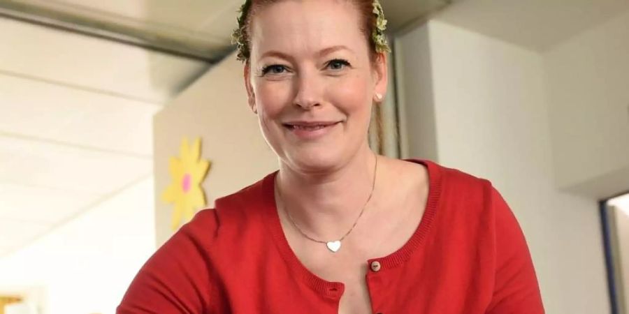 Die TV-Moderatorin Enie van de Meiklokjes hat nicht vor, beim Backen auf Zucker zu verzichten. Foto: Britta Pedersen