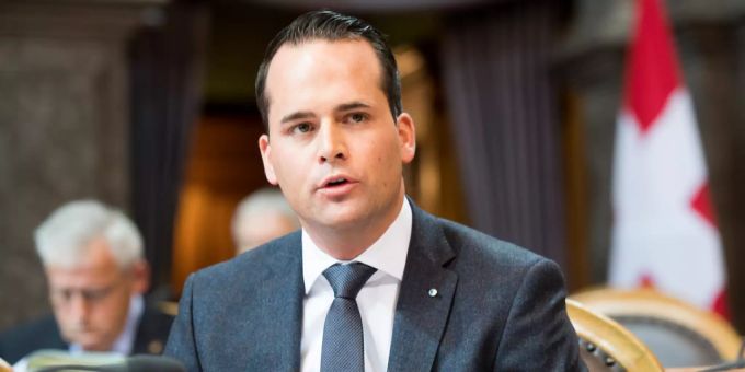 Damian Müller, FDP Ständerat im Bundeshaus. damian müller FDP