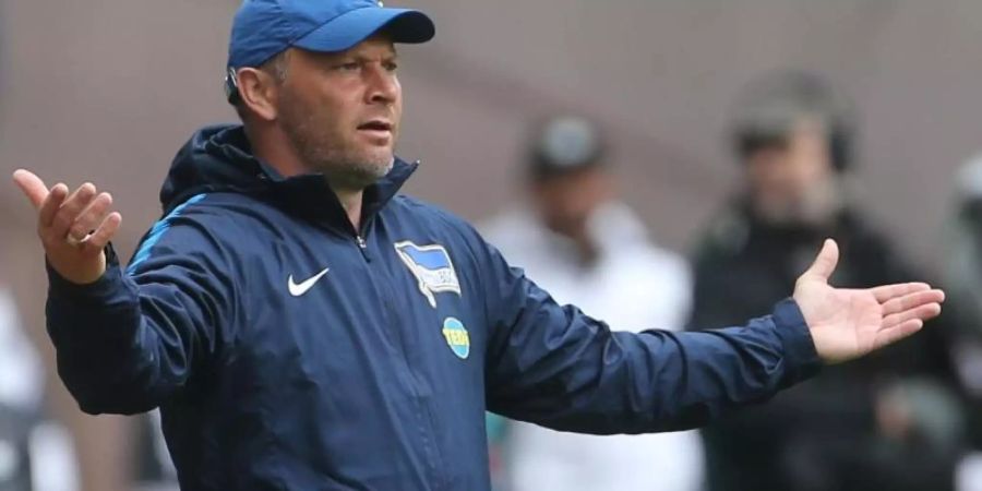Der Trainer von Hertha BSC will eine Pause einlegen. Foto: Thomas Frey/dpa
