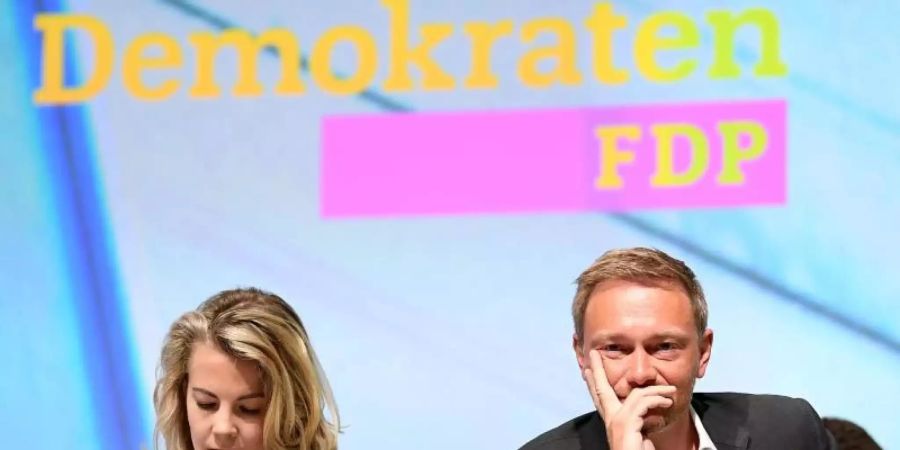 Linda Teuteberg, FDP-Generalsekretärin, und Christian Lindner, Fraktionsvorsitzender und Parteivorsitzender der FDP, in Berlin. Foto: Britta Pedersen