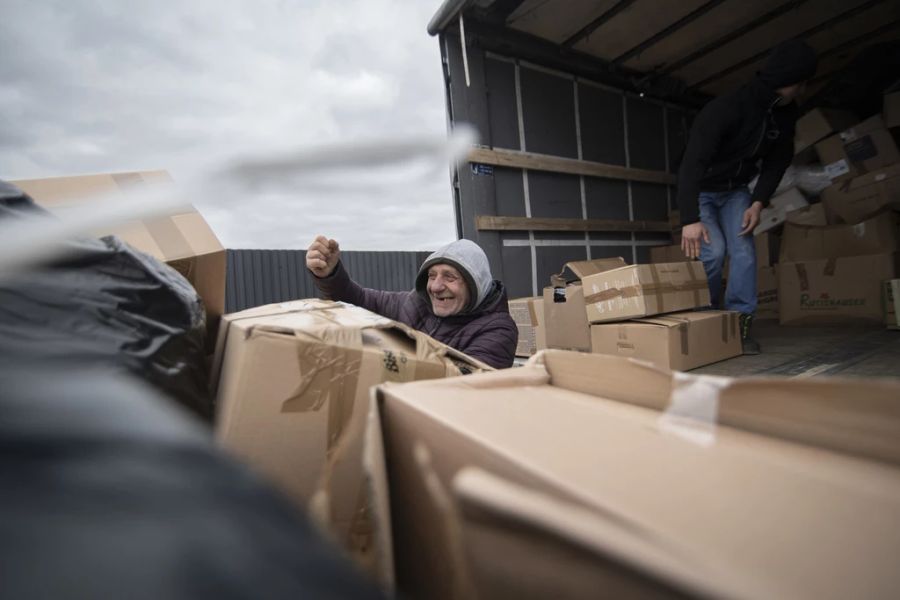 Die polnische Stadt Lubaczow nahe der ukrainischen Grenze erhält Hilfsgüter für Flüchtlinge.