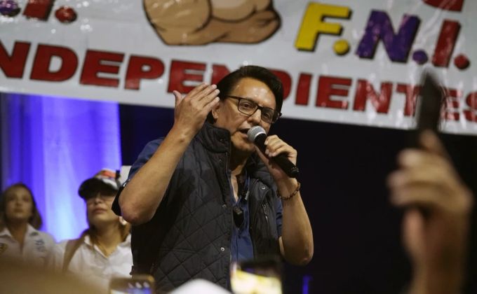 Fernando Villavicencio Minuten vor seiner Ermordung am 9. August 2023. Fernando Villavicencio Mord Ecuador