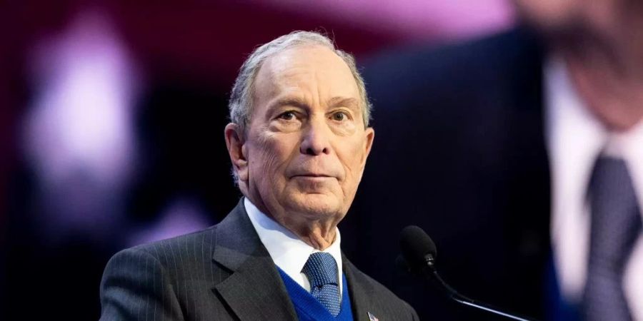 Der Milliardär Mike Bloomberg war ebenso am Start wie ...