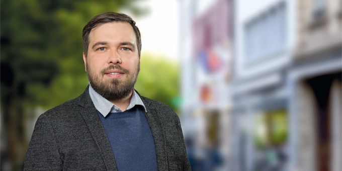 Michael Schibli (42), ist Einwohnerrat für Die Mitte Aarau Regio, sowie Mitglied der Finanz- und Geschäftsprüfungskommisison. Michael Schibli