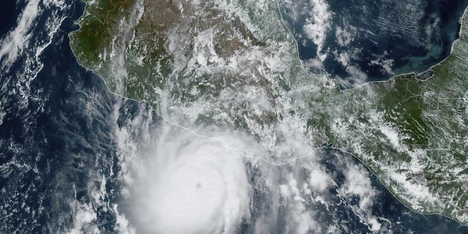 Der Hurrikan «Otis» hat die mexikanische Pazifikküste nahe Acapulco getroffen. Foto: -/NOAA/dpa - ACHTUNG: Nur zur redaktionellen Verwendung und nur mit vollständiger Nennung des vorstehenden Credits otis