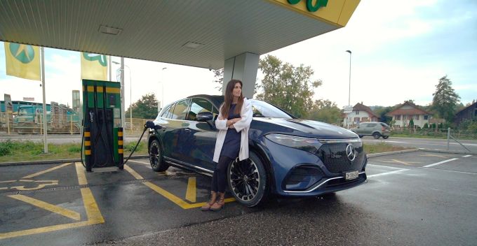 Der EQS SUV sollte mit 200 kW laden können. EQS SUV