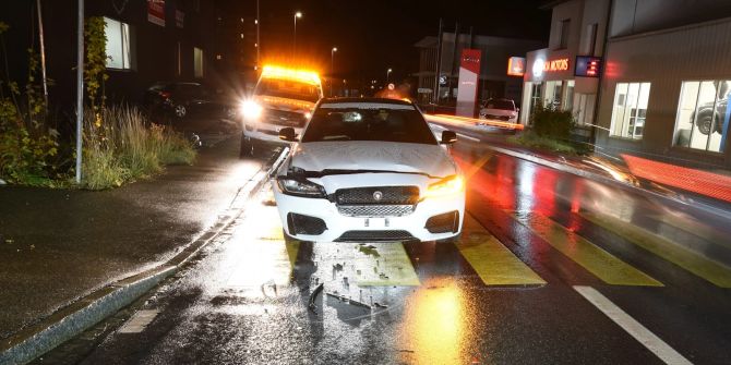 Auffahrkollision fordert Verletzte.