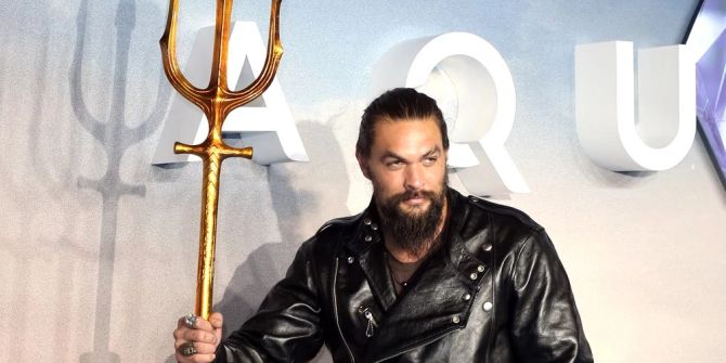 Jason Momoa Aquaman Dreizack