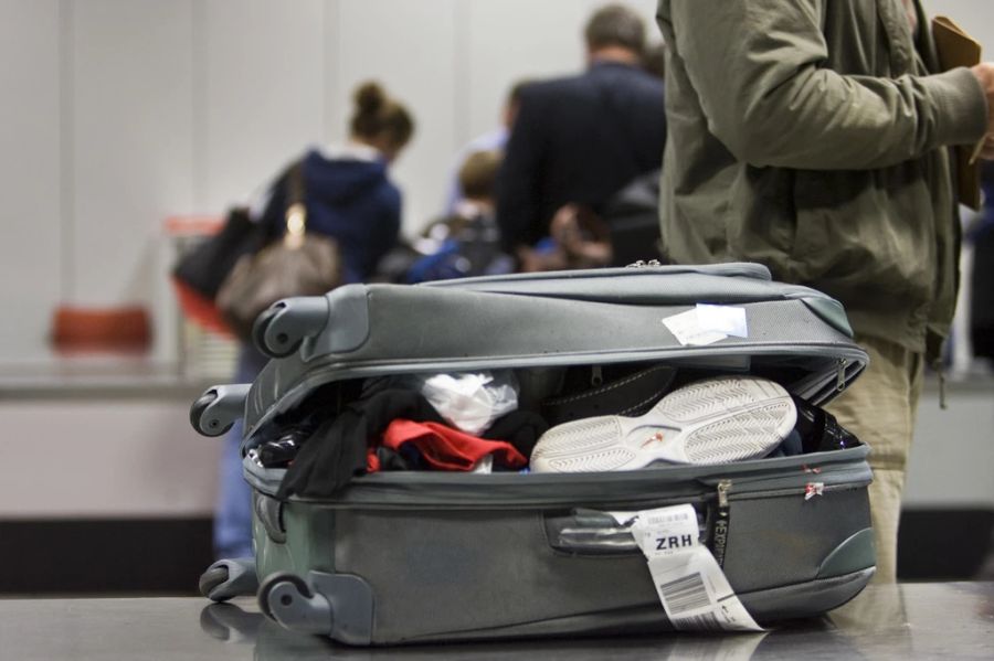 Die Zollbeamten fanden das Objekt am Flughafen Zürich – eine happige Geldstrafe ist die Folge. (Symbolbild)