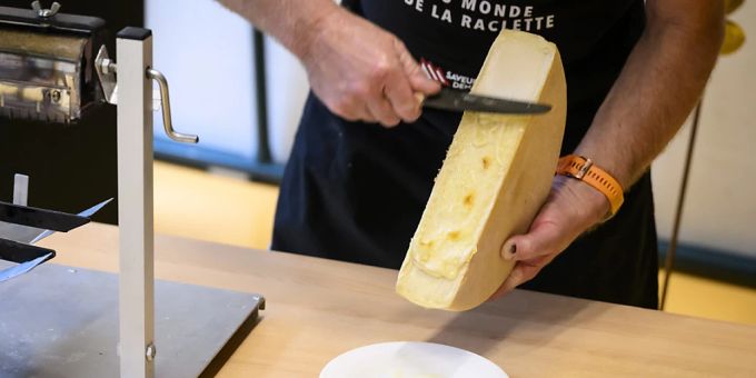 87 Produzentinnen haben ihren Käse bei dieser ersten Raclette-Weltmeisterschaft vorgestellt. Raclette