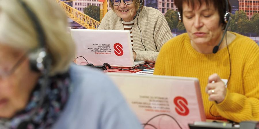 Die Spendenorganisation Glückskette sammelte am Donnerstag Geld, um die Ausbildung von Kindern in der Schweiz und im Ausland zu verbessern. (Archivbild)