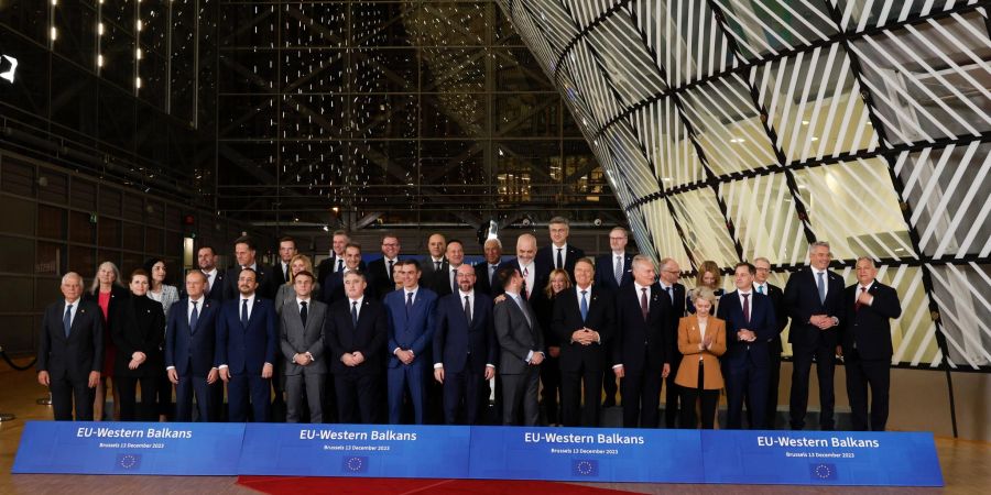 Das traditionelle Gruppenfoto der Staats- und Regierungschefs der Europäischen Union und der westlichen Balkanstaaten in Brüssel.