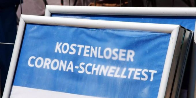 Bisher gab es für Teststellen bis zu 18 Euro pro Test - nach Betrugsverdachtsfällen wird die Vergütung gekürzt. Foto: Peter Kneffel/dpa Bisher gab es für Teststellen bis zu 18 Euro pro Test - nach Betrugsverdachtsfällen wird die Vergütung gekürzt. Foto: Peter Kneffel/dpa