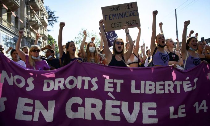 FRAUENSTREIK, GREVE DES FEMMES,