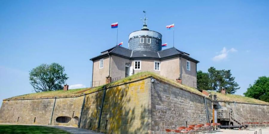 Die historische Festung auf der Insel Wilhelmstein im Steinhuder Meer. Foto: Hauke-Christian Dittrich/dpa