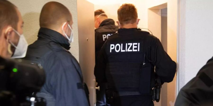 Bei einer grossangelegten Razzia gingen Bundespolizisten in mehreren Bundesländern gegen Schleuserkriminalität vor. Foto: Paul Zinken/dpa-Zentralbild/dpa