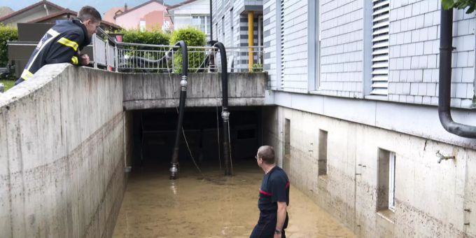 Am Freitag gabs im Val-de-ruz schwere Unwetterschäden. UNwetter Val-de-Ruz Neuenburg