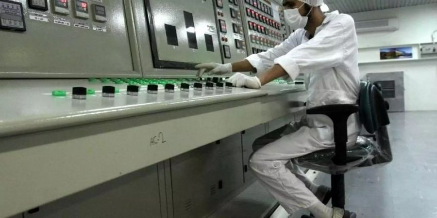 Ein iranischer Techniker arbeitet in einer Uran-Aufbereitungsanlage in Isfahan. Foto: Vahid Salemi/AP