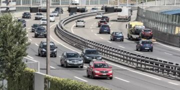 Neuenhof/A1: Kollision beim Spurwechsel