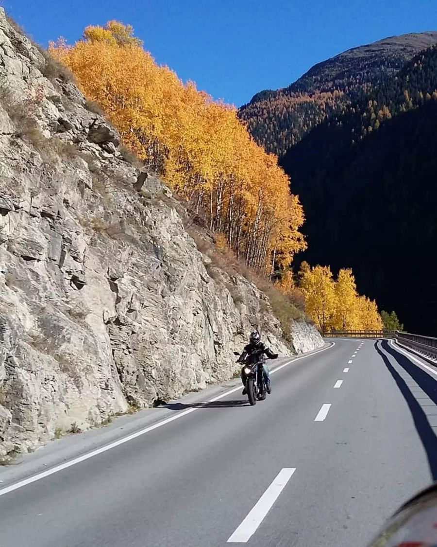 Eine Spritztour mit dem Motorrad bietet sich bei dem Wetter absolut an.