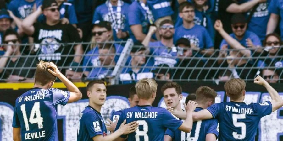 Will den Sprung von der 3. in die 2. Liga schaffen: Der SV Waldhof Mannheim. Foto: Silas Stein