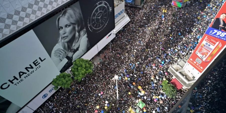 Protestmarsch gegen die Regierung in Hongkong