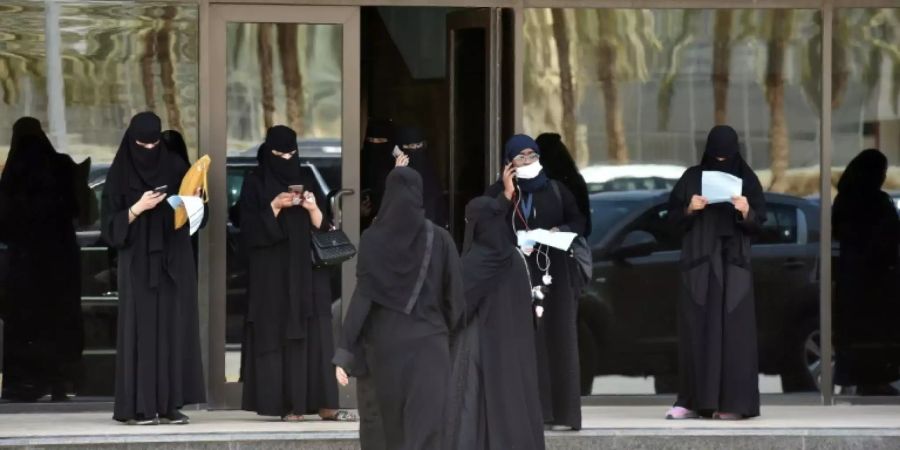 Fahrschülerinnen in Saudi-Arabien