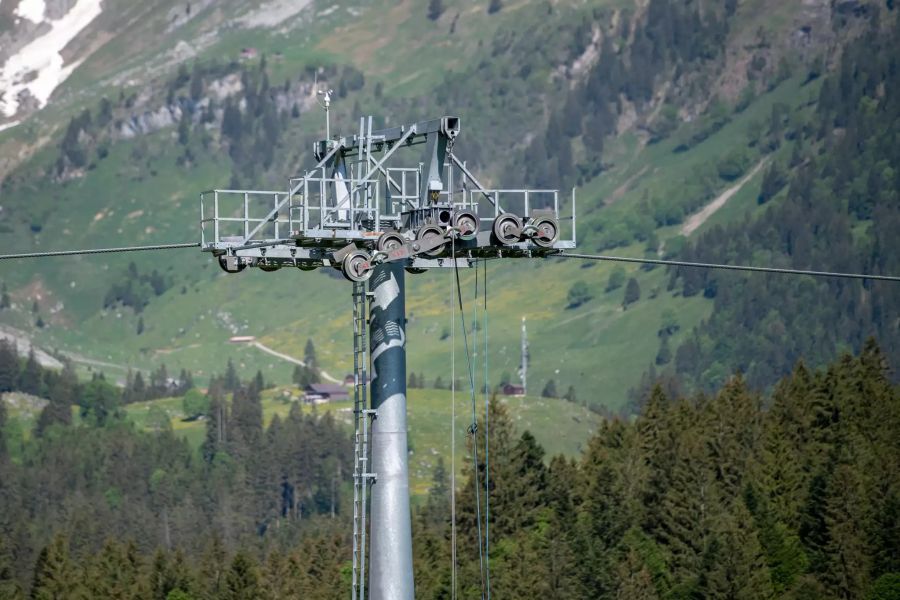 Ein Träger der Seilbahn.