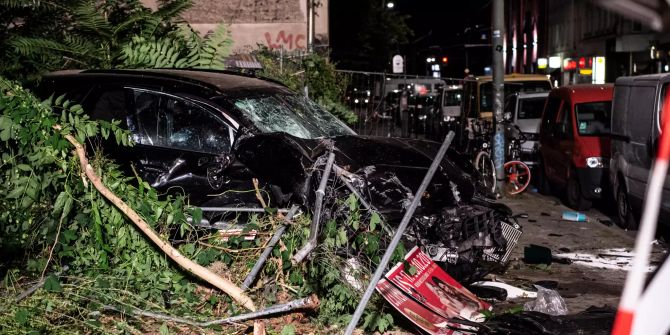 Schwerer Unfall mit vier Toten in Berlin