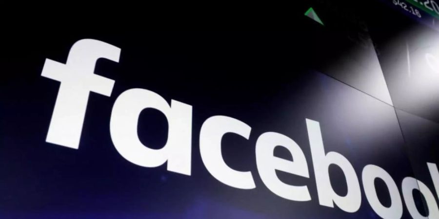 Facebook hat einen Anbieter von Überwachungssoftware verklagt. Foto: Richard Drew/AP/dpa