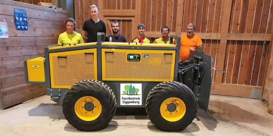 Neue Vorliefermaschine für Forstbetrieb