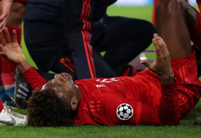 Kingsley Coman blieb vorerst liegen. Kingsley Coman
