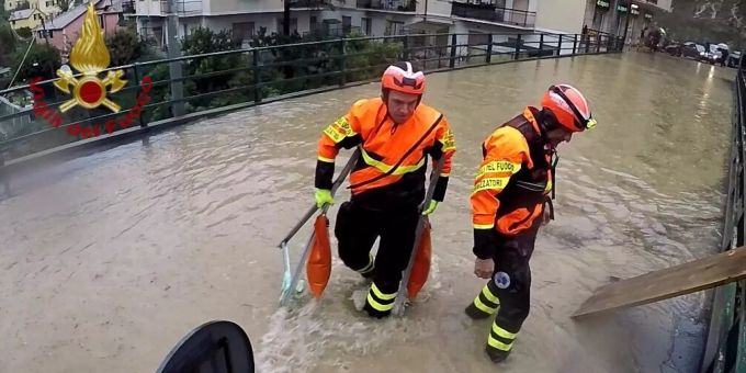 Alarmstufe Rot - Starke Regenfälle überfluten Nordwesten Italiens