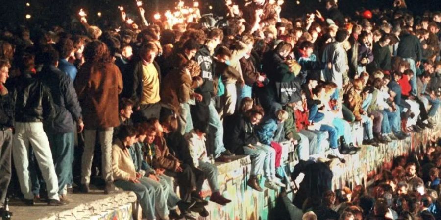 Die Bilder aus der Mitte von Berlin sind Zeitgeschichte geworden. Foto: -/dpa