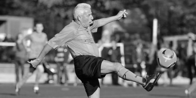 Walter «Killy» Widmer ist 82-jährig verstorben. Hier ist er mit den Old-Stars von YB im Einsatz. YB