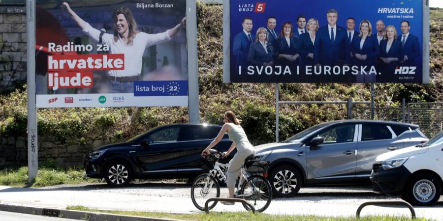 Europawahl Wahlplakate Kroatien Fahrradfahrerin