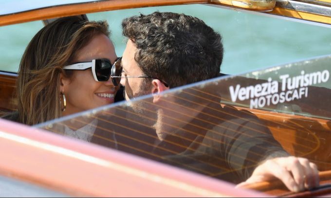Jennifer Lopez und Ben Affleck erlebten viele Jahre nach ihrer Trennung ein Liebescomeback. (Archivbild) Jennifer Lopez Ben Affleck