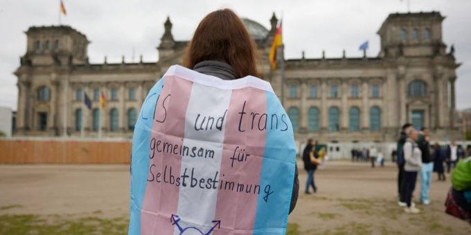 Wegen eines Frauen-Fitnessstudios wird in Deutschland über die Rechte von Transfrauen gesprochen. Deutschland