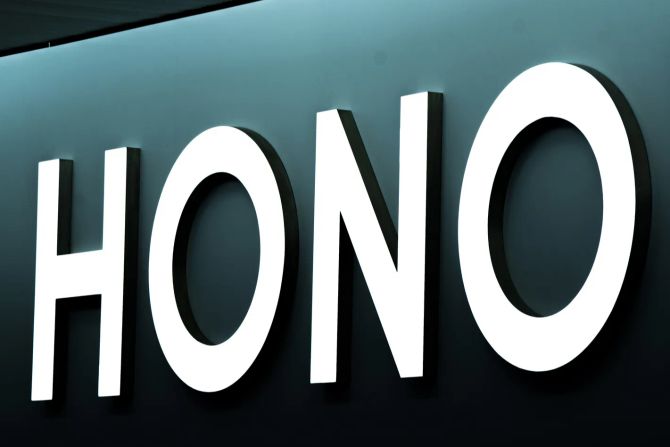 Honor Magic V6