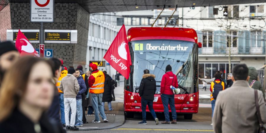 Der Streik des Buspersonals von Winterthur zeigt Wirkung. Die Stadt ist um Lösungsvorschläge bemüht. (Archivbild)