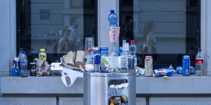 Der Kantonsrat lehnte am Montag eine neue Regelung zur Abfallvermeidung bei Veranstaltungen ab. Er sieht die Gemeinden in der Pflicht. (Symbolbild)