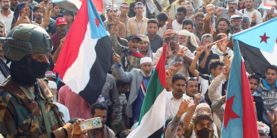 Anhänger des Südlichen Übergangsrats (STC), einer Koalition separatistischer Gruppen, bei einer Kundgebung im Jemen. Foto: Uncredited/AP/dpa