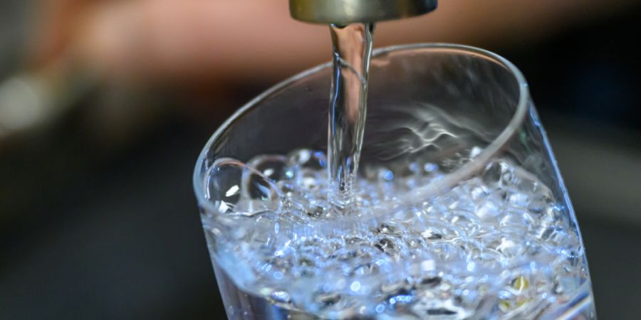 Die Trinkwasserversorgung in Stettfurt TG wurde mit Wasser aus einem Bach verunreinigt. (Symbolbild)