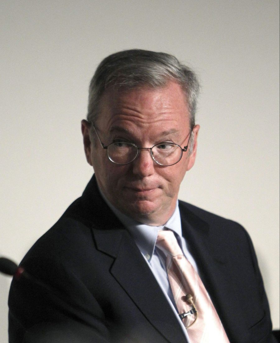 Getroffen hätten sie sich, weil sie in den gleichen Kreisen verkehrten und ähnliche Interessen hätten.