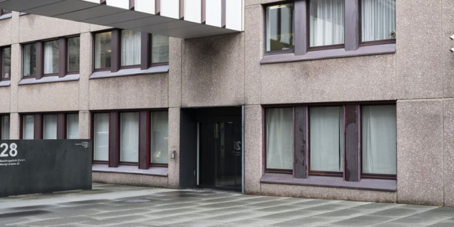 Das Bezirksgericht Zürich hat am Donnerstag eine Ärztin wegen versuchten Mordes zu einer Freiheitsstrafe von sechs Jahren verurteilt. (Symbolbild)