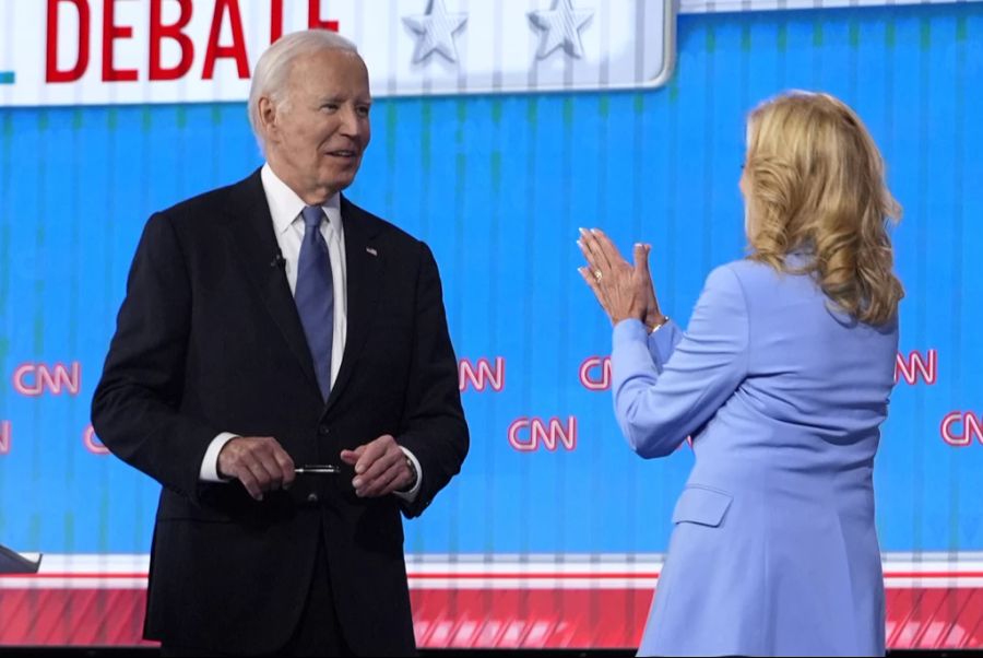 Joe Biden hatte seine Jill als Stütze dabei.