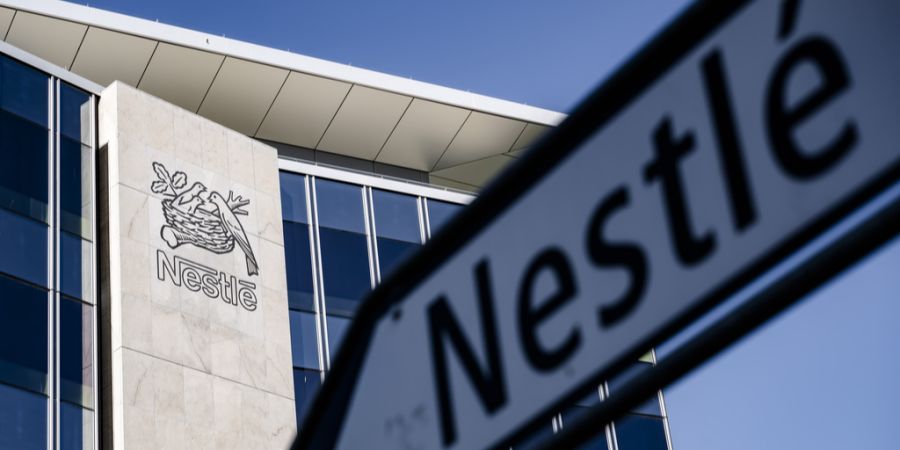 Nestlé wegweiser gebäude logo