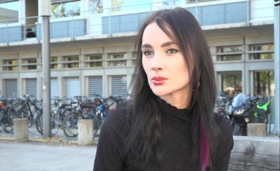 Patrycja, das Opfer der Zürcher Tram-Attacke, führt seit dem Angriff immer einen Pfefferspray mit sich.